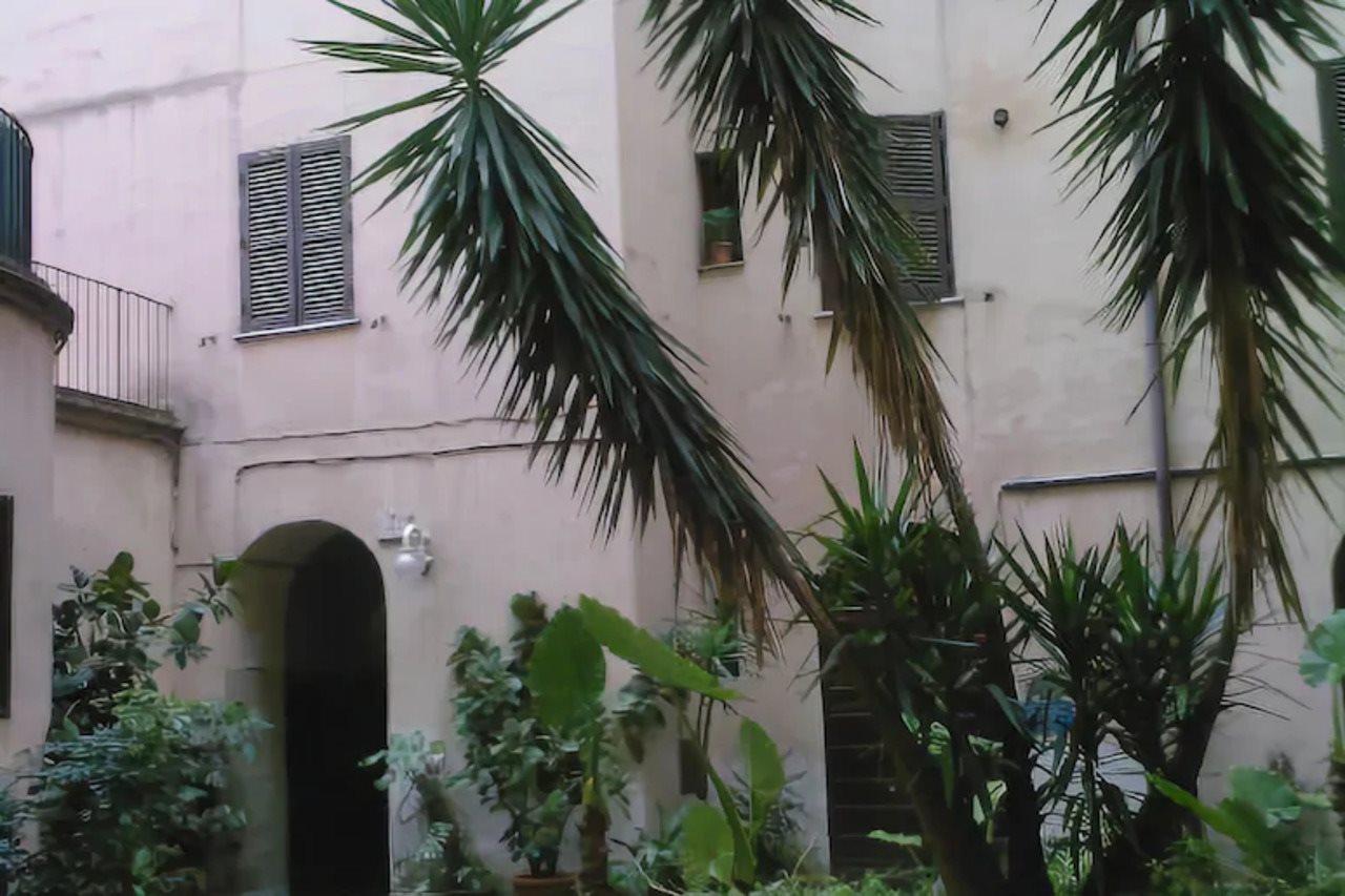 Roma Prince Inn Accommodation Exterior photo